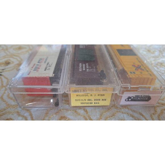 Lot of 3 "N" scale train cars- BevBel 4th of July- Atlas southern- Rail box 8231 - Picture 6 of 7